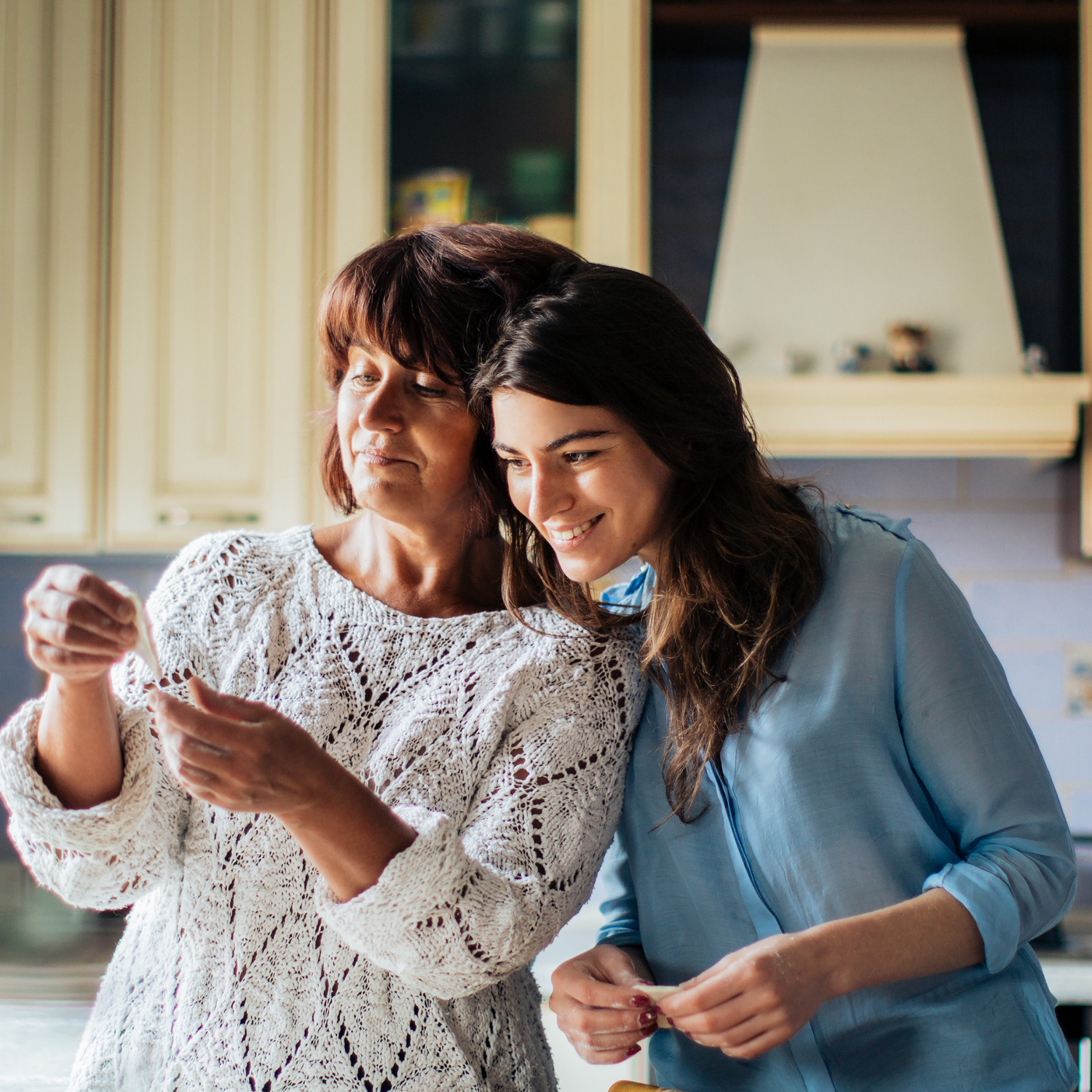 Bain enveloppé bébé, idée cadeau de grands-parents — Entre-Deux